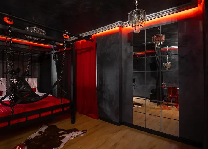 Apartment Bdsm Secret Manufaktura Centrum Miasta Parking Na Terenie, Tylko Dla Doroslych Adults Only, Idealny Na Prezent Lodz